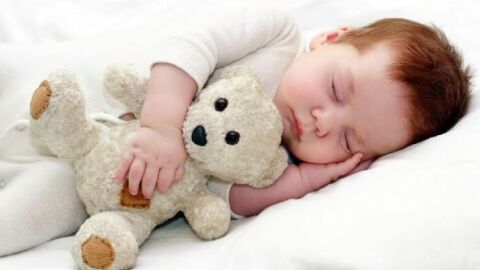 طريقة نوم الطفل الصحيحة
