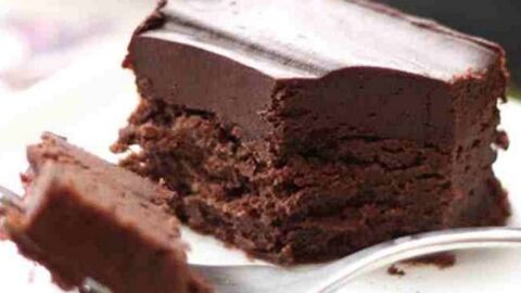 أسهل طريقة لعمل الكيك بالشوكولاتة