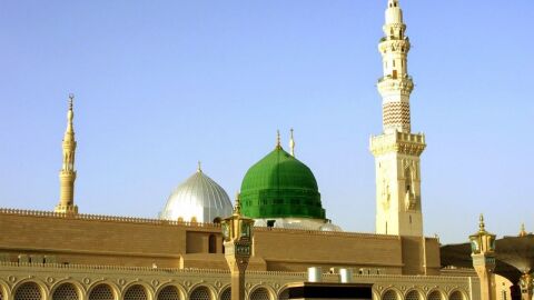 أول مسجد بني في الإسلام