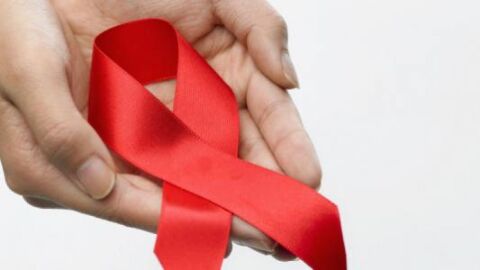 العلامات الأولى لمرض الإيدز