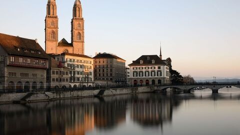 أكبر مدينة في سويسرا سكاناً