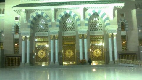 عدد أبواب المسجد النبوي