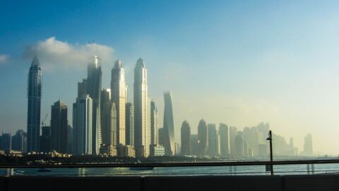 السياحة إلى دبي
