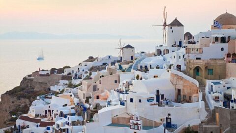 السفر إلى اليونان