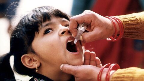 علاج مرض شلل الأطفال
