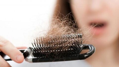 طرق منع تساقط الشعر طبيعياً