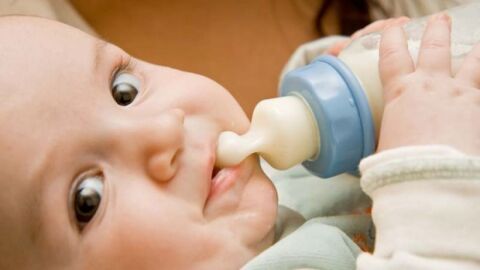 طرق فطام الطفل عن الرضاعة