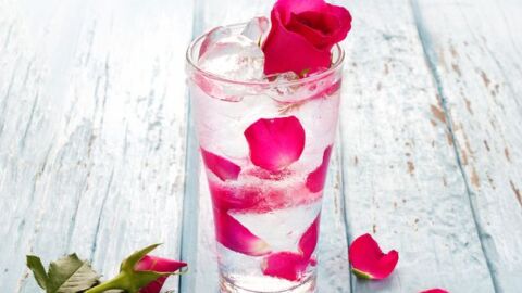 ما فوائد شرب ماء الورد مع الماء