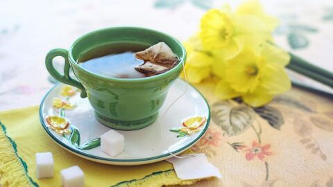 ما فوائد الشاي الأخضر لتخفيف الوزن