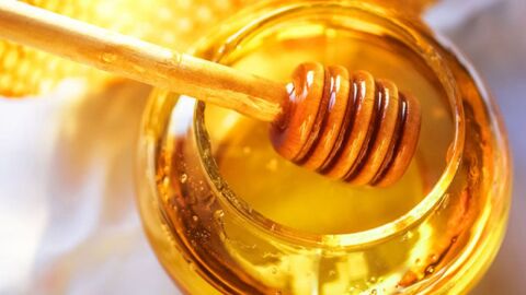 ما فوائد العسل على الوجه