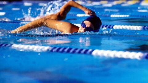 ما هي فوائد رياضة السباحة