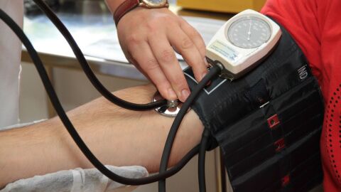 ما أسباب هبوط ضغط الدم
