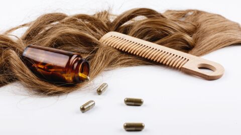 ما هي المواد التي تساعد على تطويل الشعر
