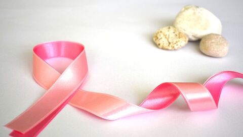 ما أعراض مرض سرطان الثدي