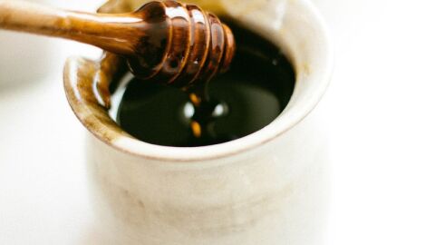 ما هو العسل الأسود وفوائده