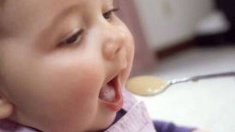 ما هو طعام طفل الأربعة أشهر