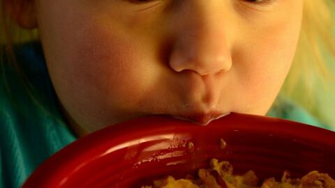 ما أهمية وجبة الإفطار للأطفال