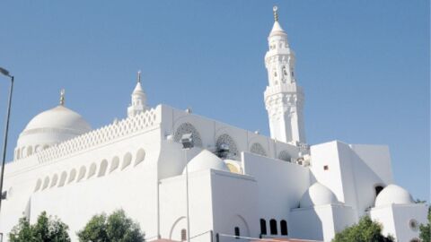 ما هو مسجد القبلتين