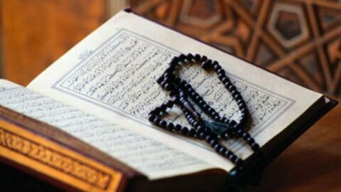 ما هو ثواب قارئ القرآن