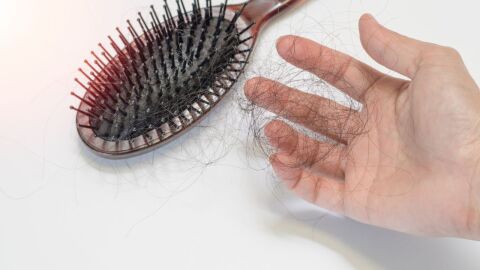 ما هو الحل لتساقط الشعر عند النساء