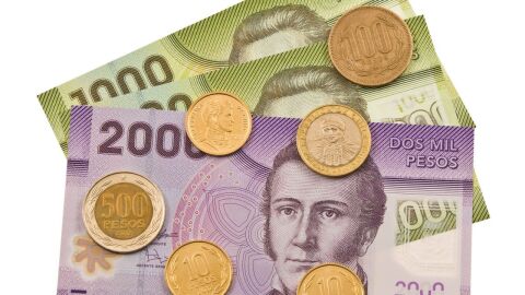 ما هي نوع العملة لجمهورية شيلي