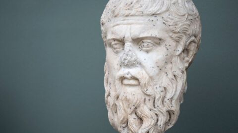 متى ولد أفلاطون