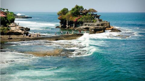 أين تقع جزيرة بالي في إندونيسيا