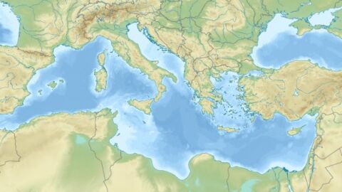 أين يقع البحر المتوسط