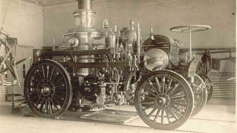من اخترع المحرك البخاري