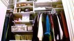 كيف أرتب ملابسي في الخزانة