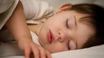 كيف أجعل طفلي ينام ليلاً