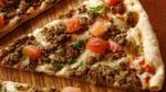 طريقة عمل البيتزا باللحم المفروم