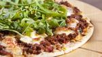 عمل بيتزا باللحمة المفرومة