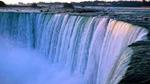 أين توجد شلالات نياجرا