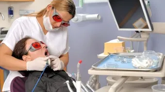 تجميل الاسنان بدون تقويم