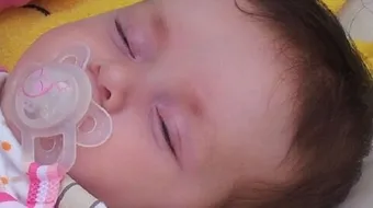 فوائد ومضار لهاية الأطفال