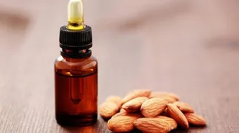 فوائد زيت اللوز للشعر