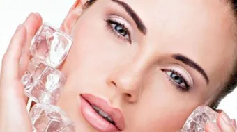 فوائد وضع الثلج على الوجه