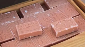 فوائد صابون الجزر للبشرة الدهنية