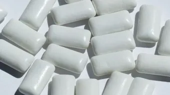 فوائد مضغ اللبان للوجه