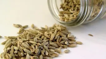 فوائد شرب الشمر على الريق