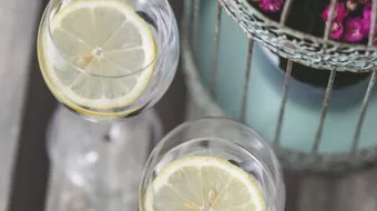 فوائد شرب الماء بالليمون على الريق
