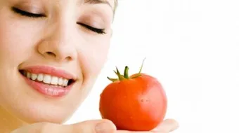 فوائد أكل الطماطم للبشرة