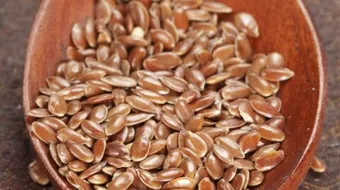 فوائد بذور الكتان للبشرة