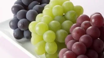 فوائد العنب للحامل في الأشهر الأولى