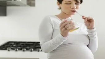 فوائد العسل على السرة للحامل