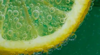 فوائد الليمون والماء