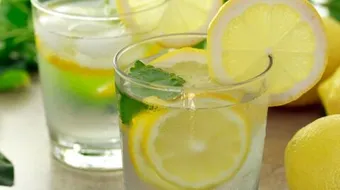 فوائد الليمون مع الماء على الريق