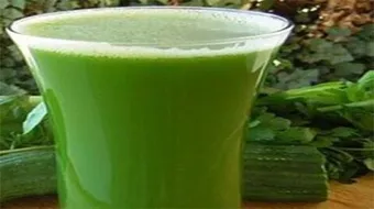 فوائد عصير البقدونس للبشرة