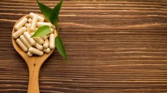 فوائد حبوب زهرة الربيع للشعر